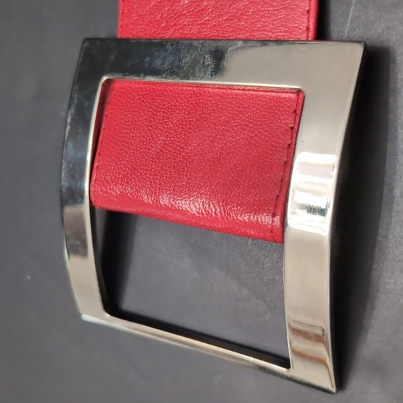 Suzi Roher Women's Red Stretch Belt With Metal Buckle,Size S. - Picture 5 of 7